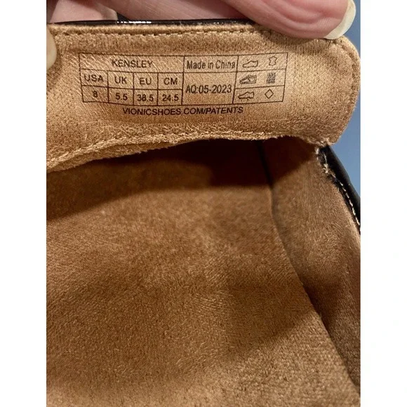 Vionic Women's Kensley Black Crinkle Patent Loafers 8 White Soles #Academia - Picture 7 of 7